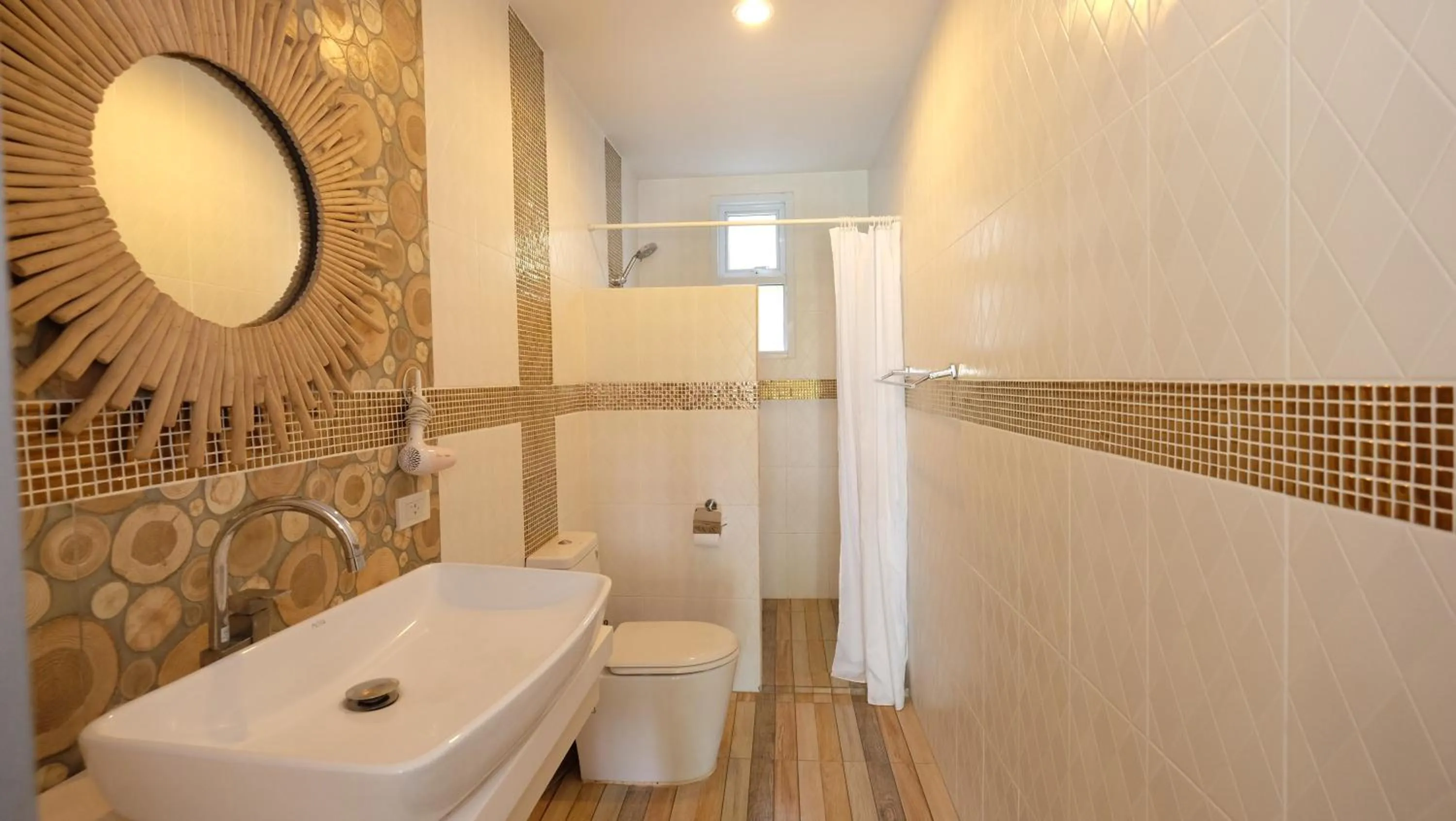 Bathroom in Padel Phangan Suite