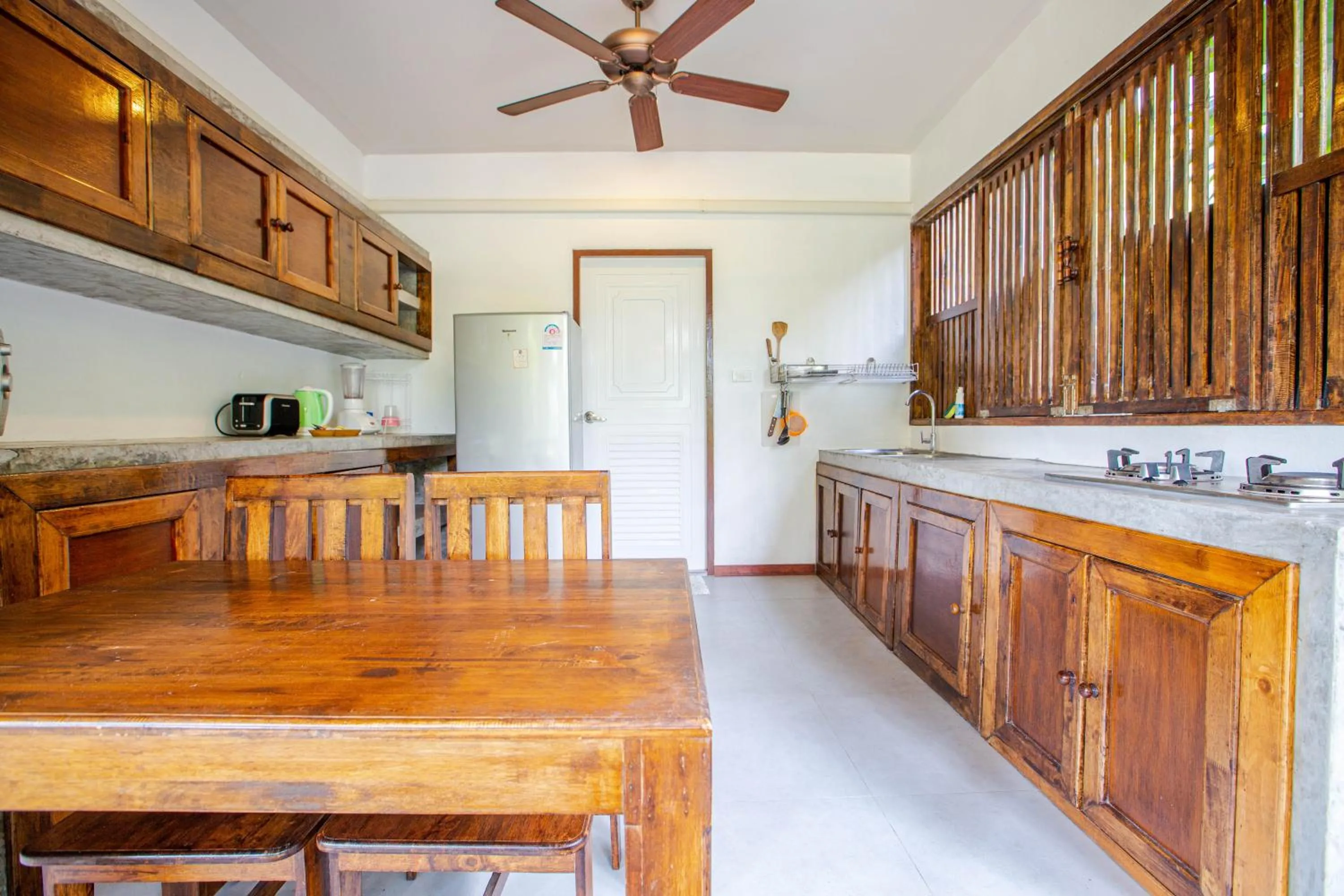 Kitchen or kitchenette in Padel Phangan Suite