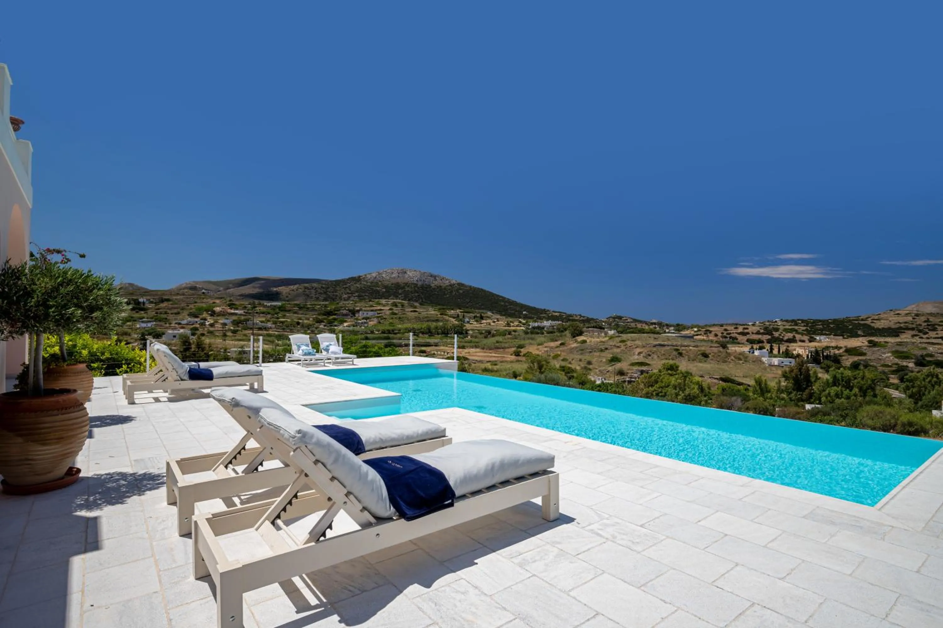 Garden view in Villa Casa Del Sol Syros