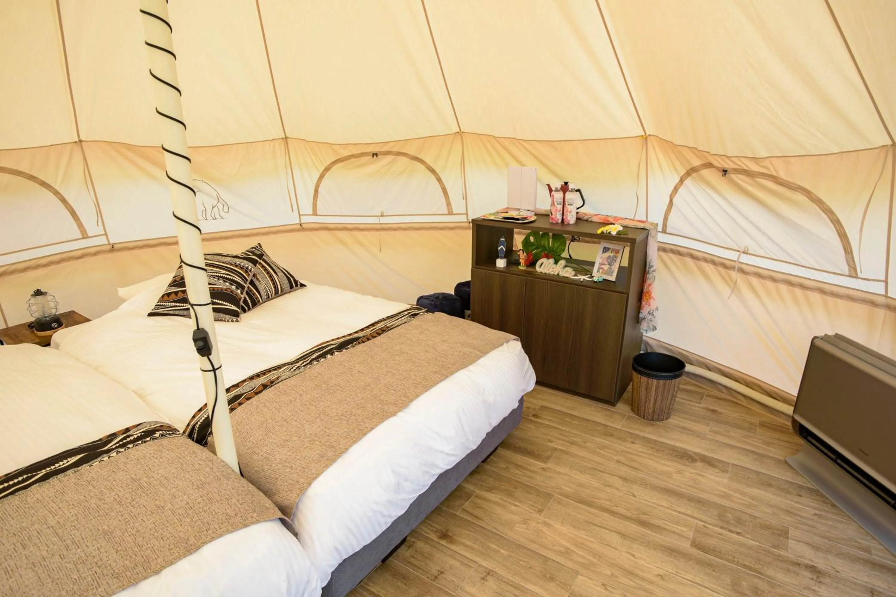 Bed in Hawaiians Glamping Mauna Village