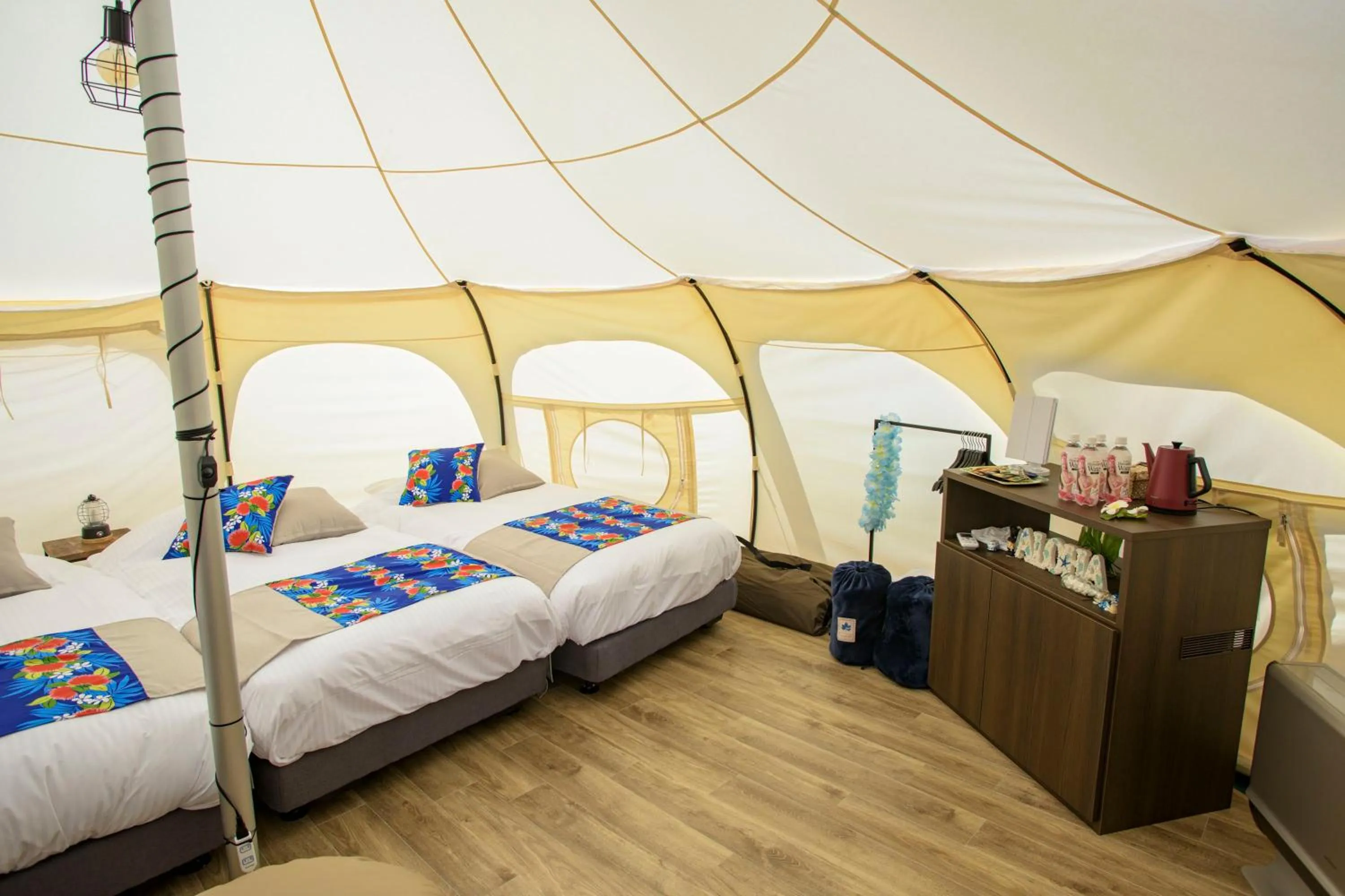 Bed in Hawaiians Glamping Mauna Village