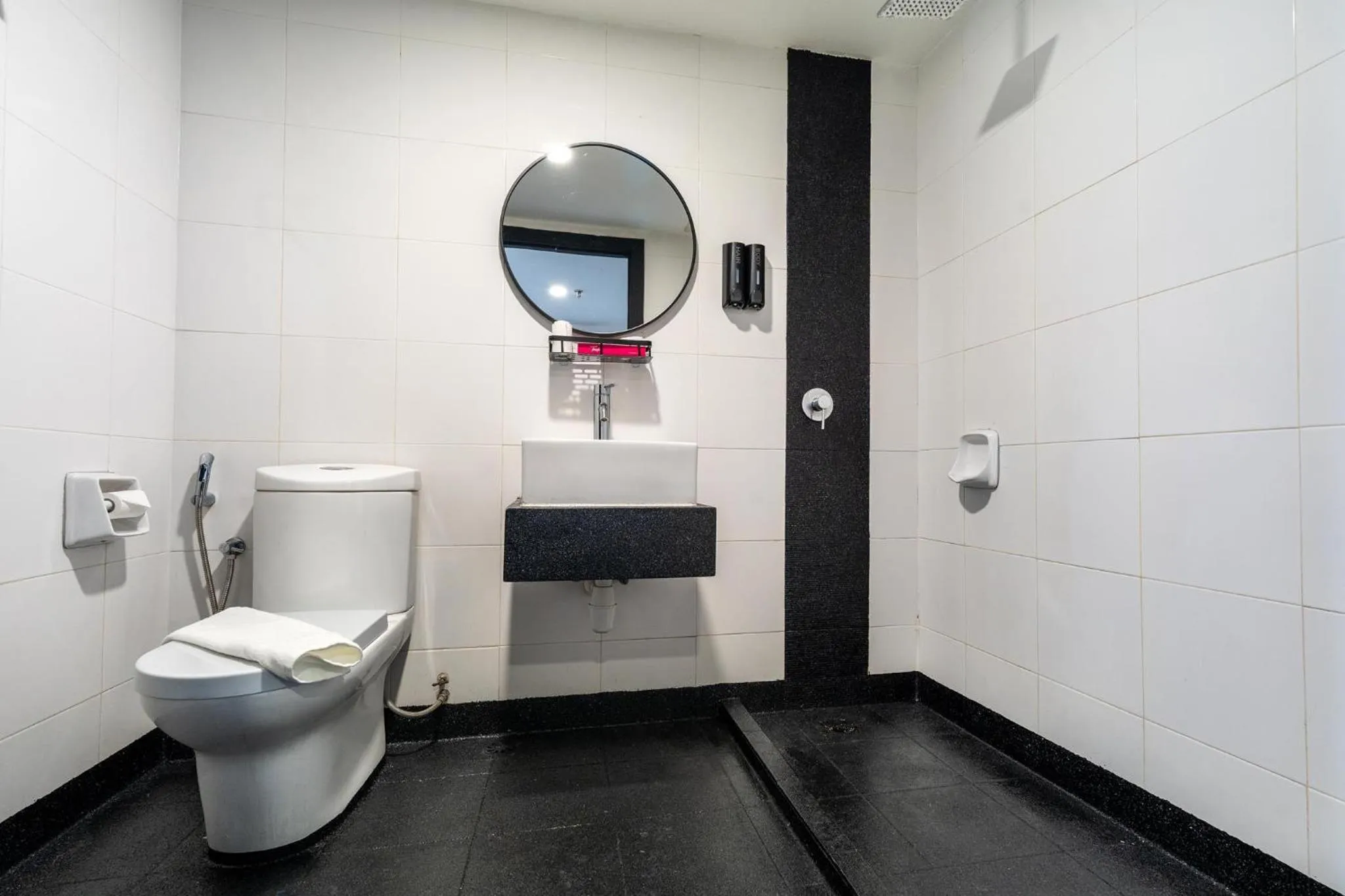 Toilet in MagTree Chinatown