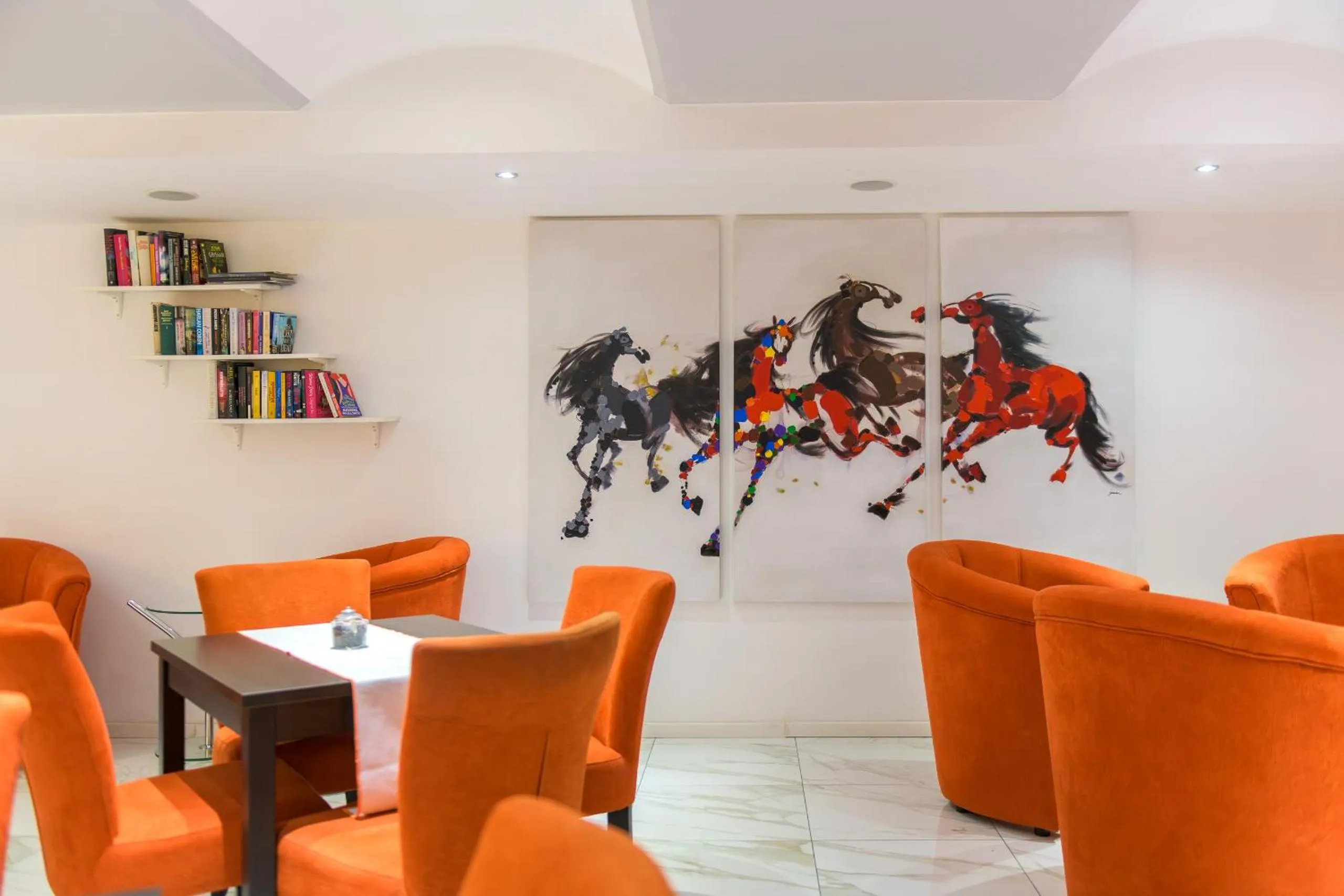 Communal lounge/ TV room in Garda Suite Hotel - Adults Only Hotel