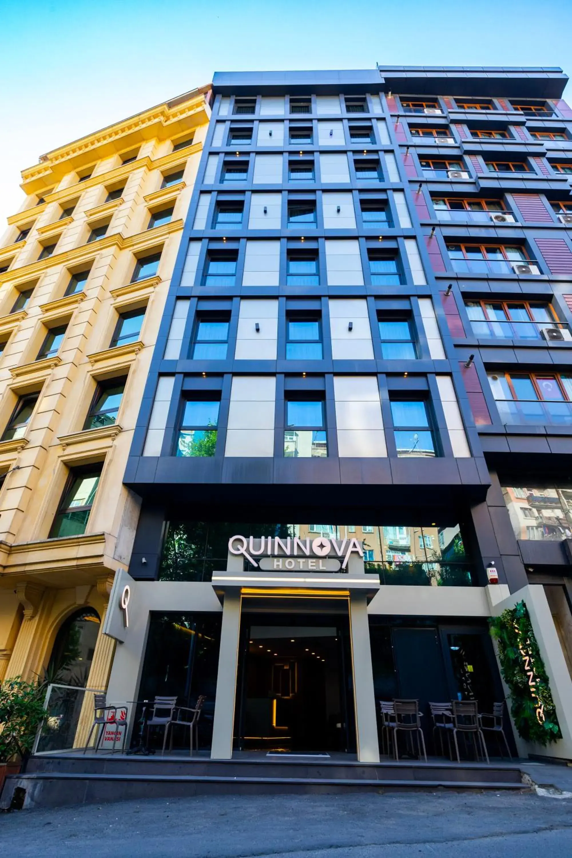 Quinnova Hotel Quinnova Hotel