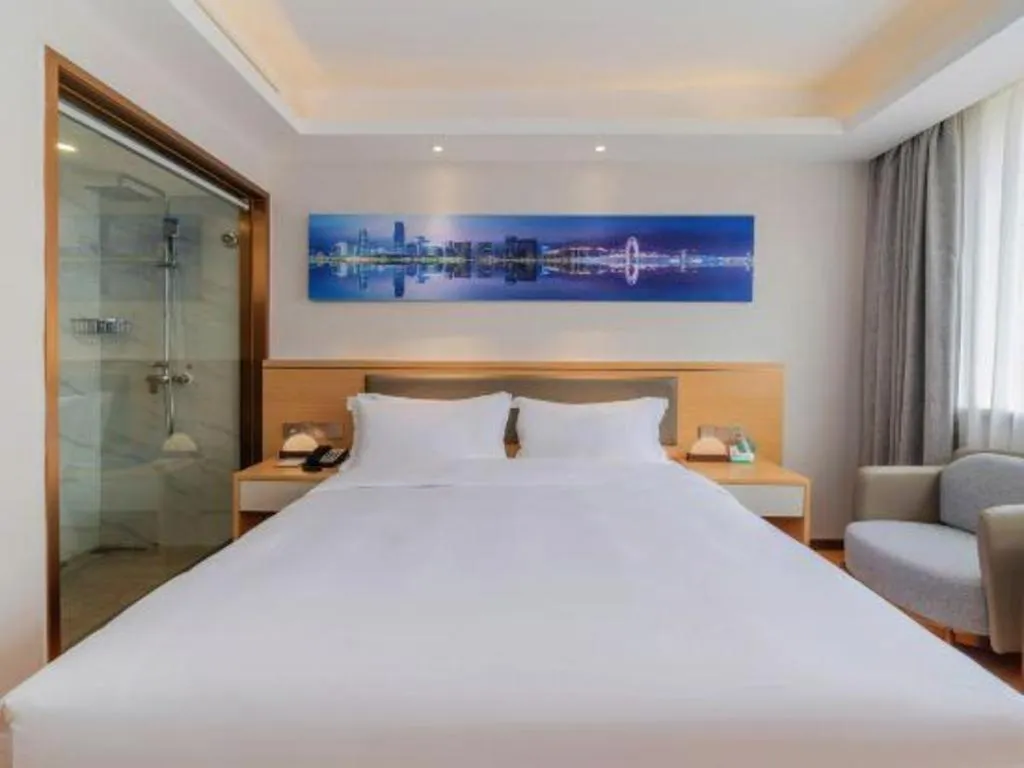 Bed in Guangzhou New Tianhe Hotel