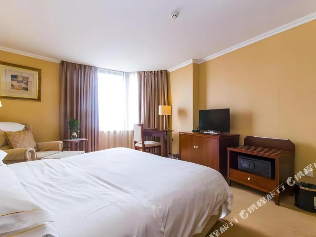 Bed in The Twenty First Century Hotel