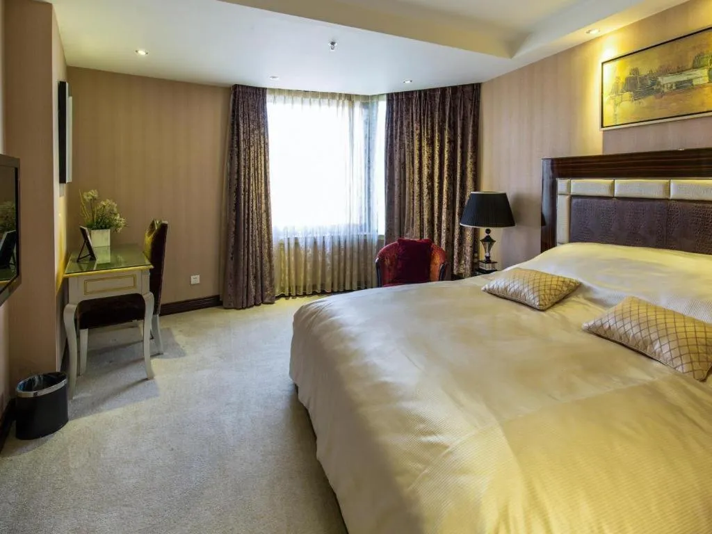 Bed in The Twenty First Century Hotel