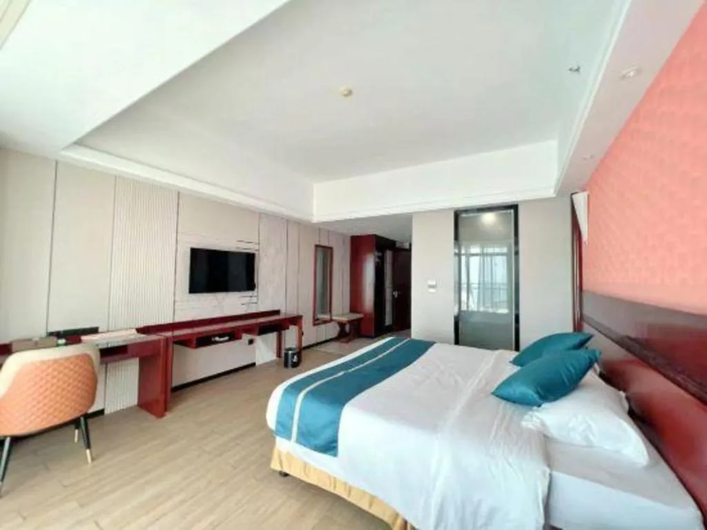 Bed in Sanya Yellow River Kyoto Hotel