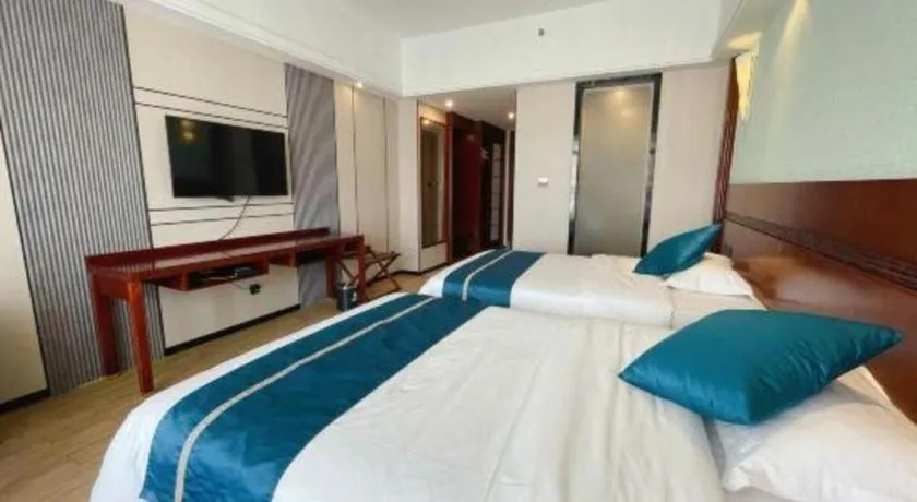 Bed in Sanya Yellow River Kyoto Hotel