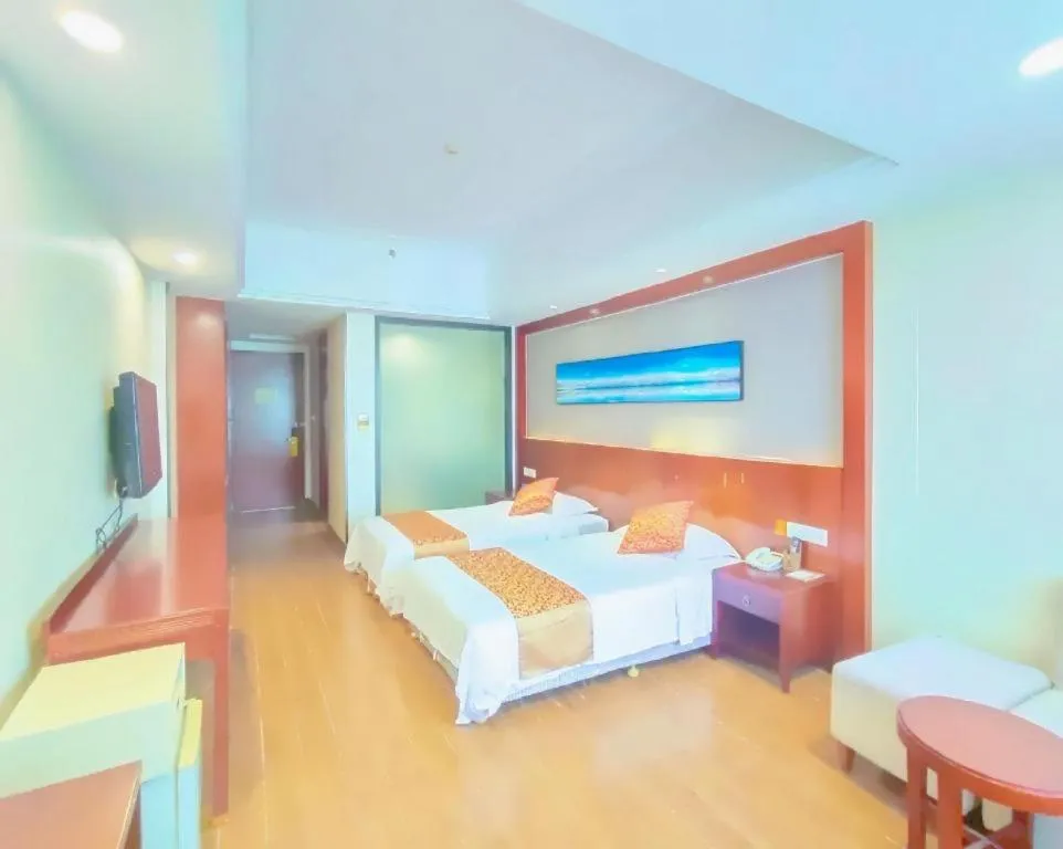 Bed in Sanya Yellow River Kyoto Hotel