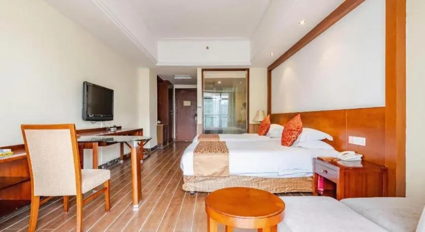 Bed in Sanya Yellow River Kyoto Hotel