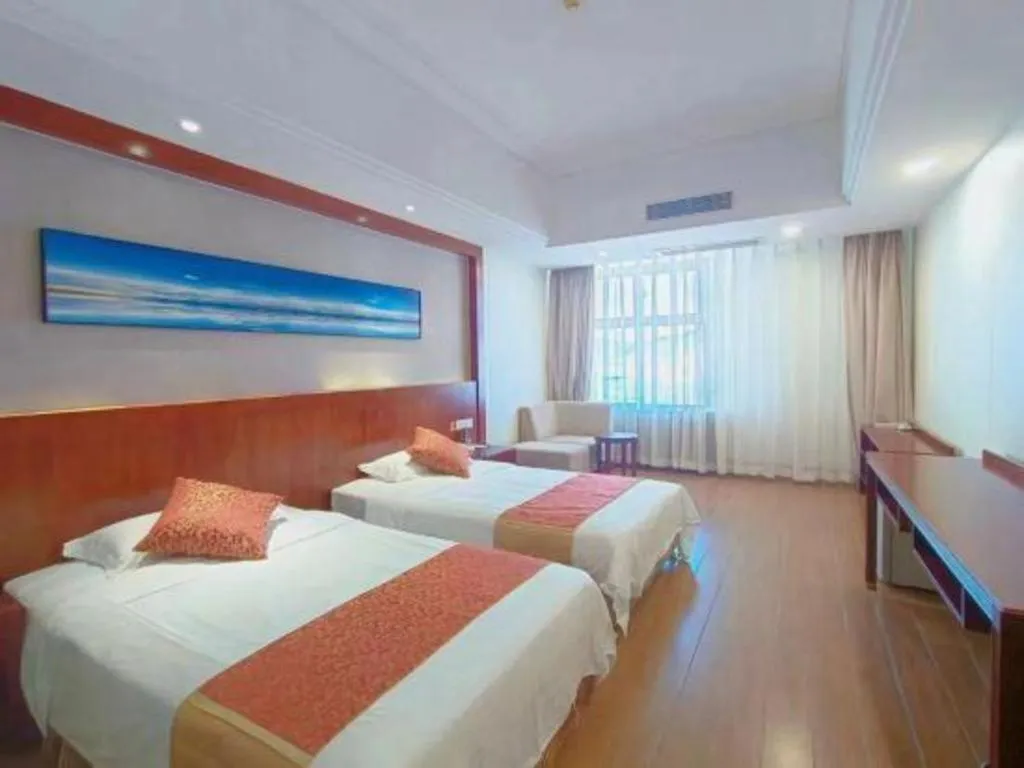 Bed in Sanya Yellow River Kyoto Hotel