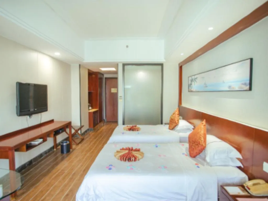 Bed in Sanya Yellow River Kyoto Hotel