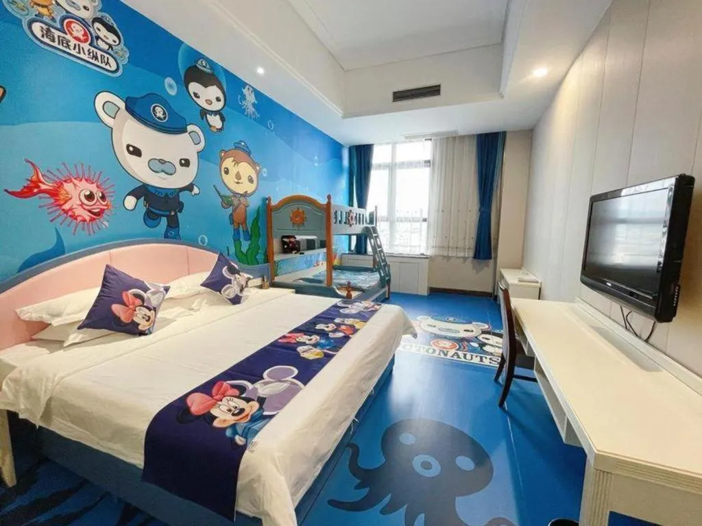 Bed in Sanya Yellow River Kyoto Hotel