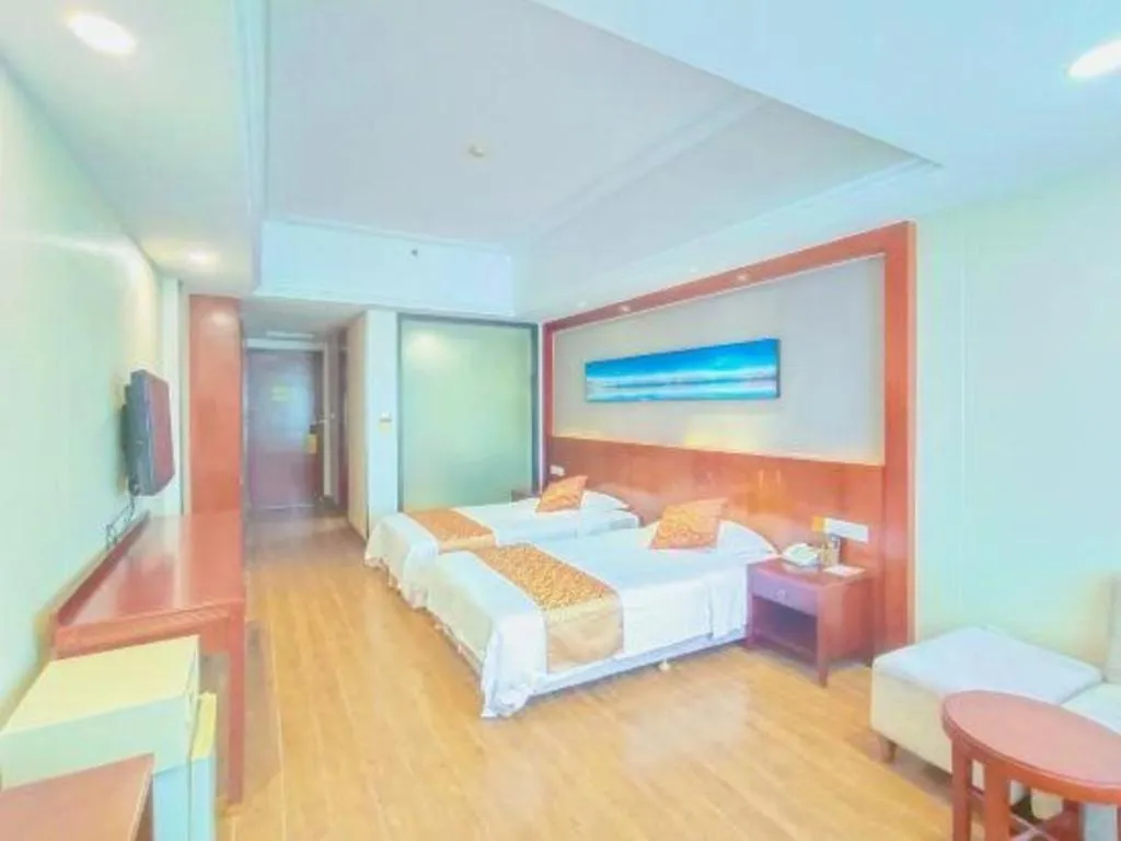 Bed in Sanya Yellow River Kyoto Hotel