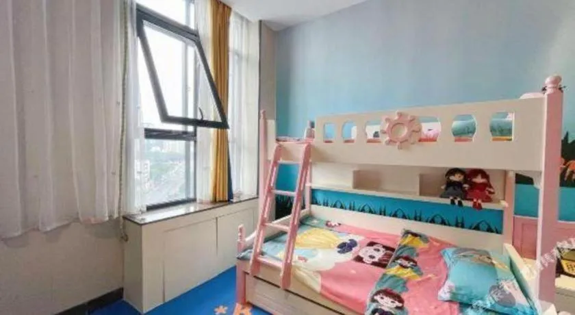 Bed in Sanya Yellow River Kyoto Hotel