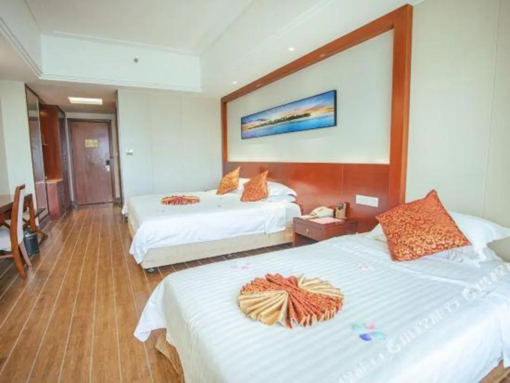 Bed in Sanya Yellow River Kyoto Hotel