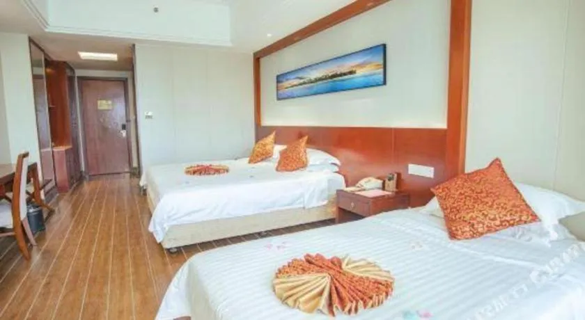 Bed in Sanya Yellow River Kyoto Hotel