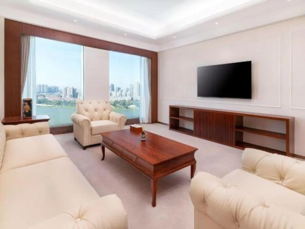 Gladden Hotel Shilong