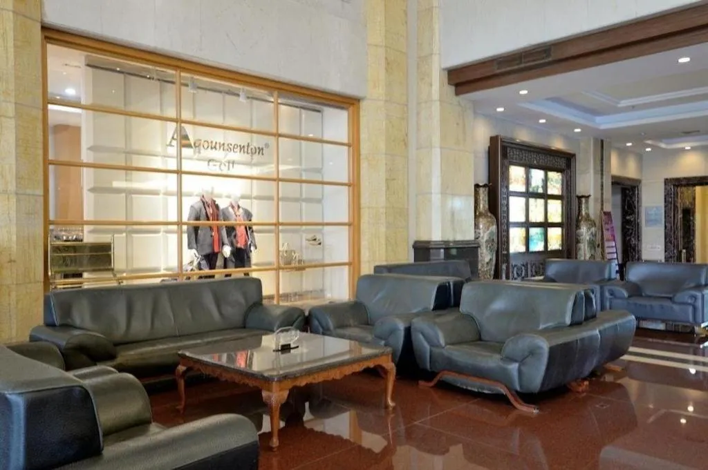 Gladden Hotel Shilong