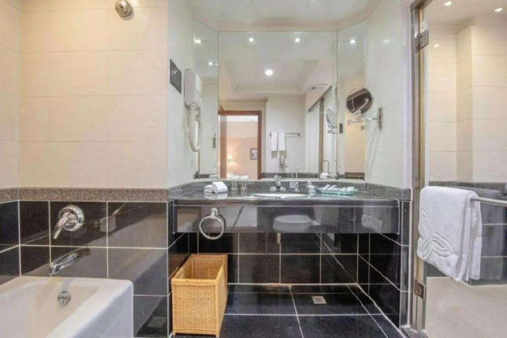 Gladden Hotel Shilong