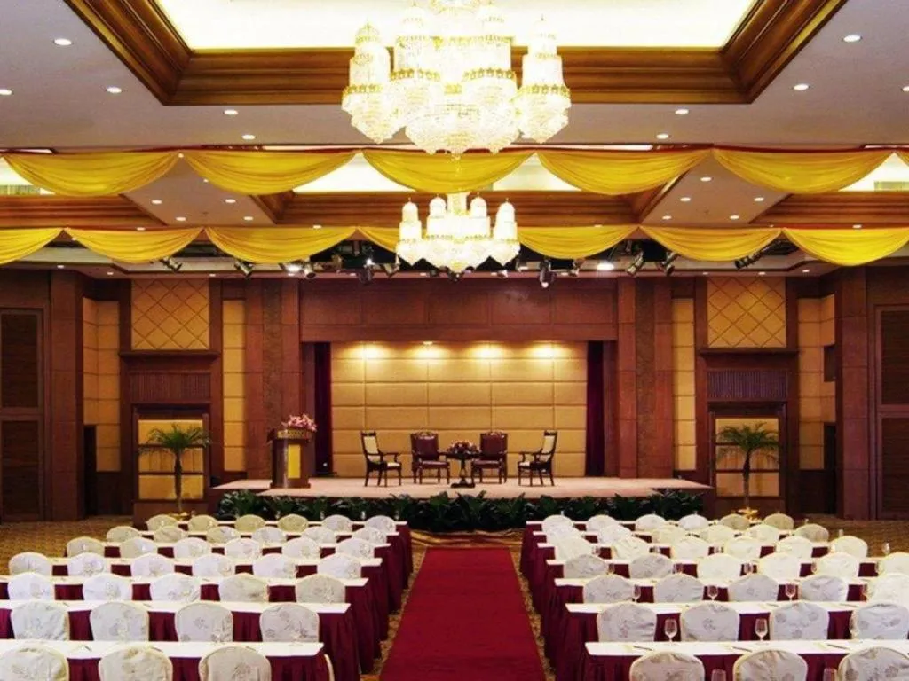 Gladden Hotel Shilong