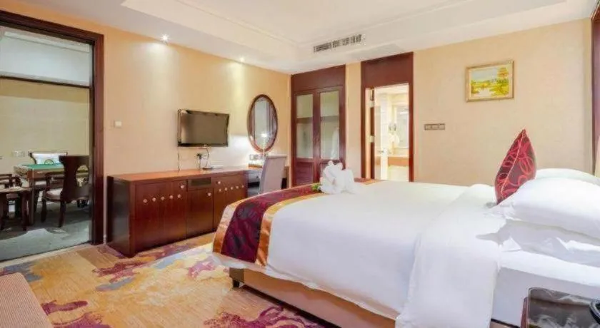 Bed in Haikou Conifer Garden Hotel