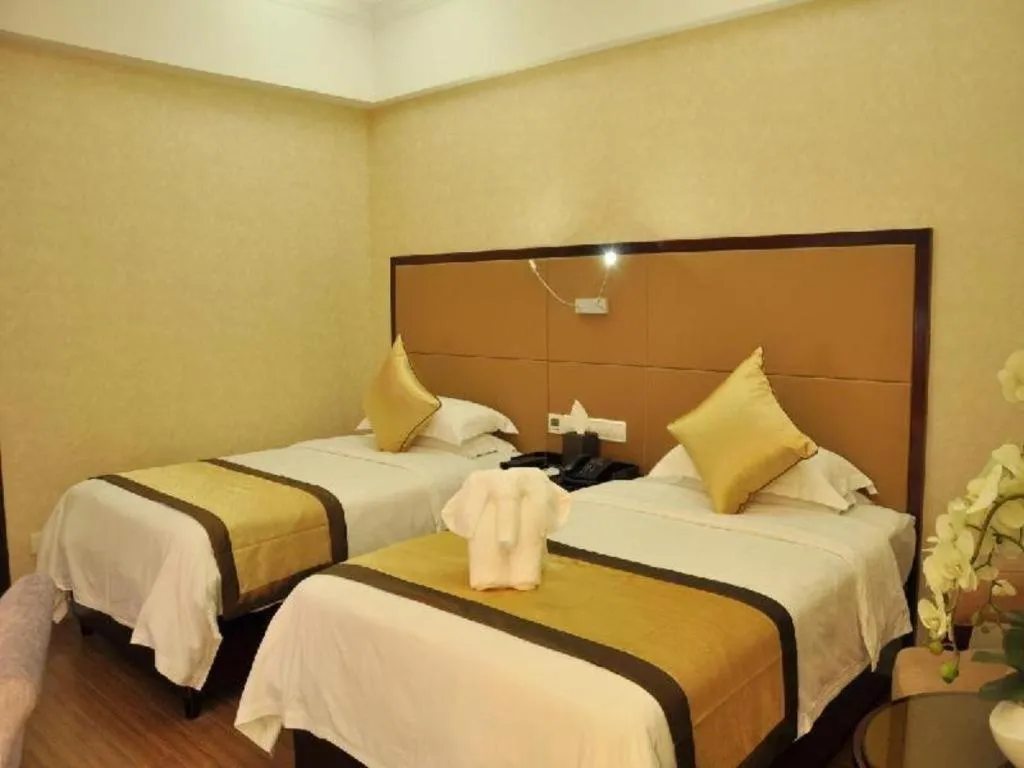 Bed in Haikou Conifer Garden Hotel