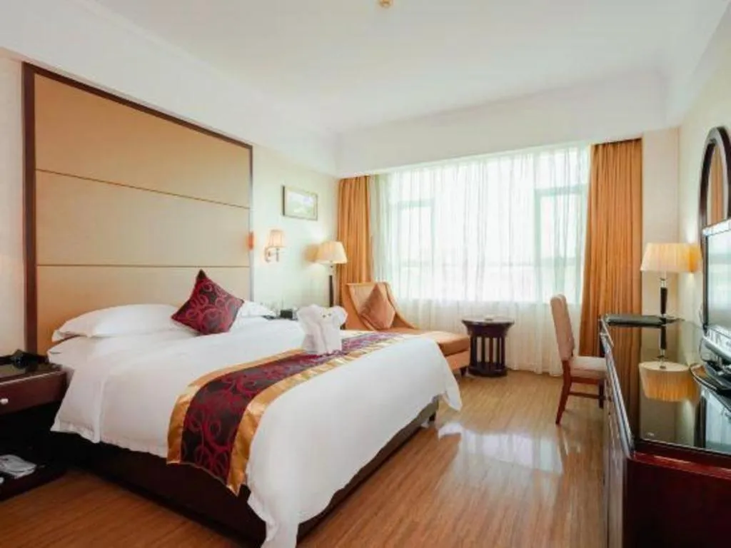 Bed in Haikou Conifer Garden Hotel
