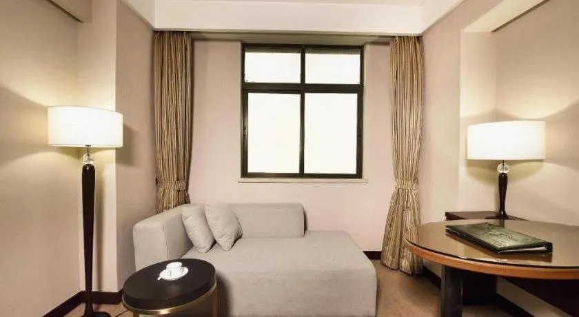 Bed in Langshan Hotel Shenzhen