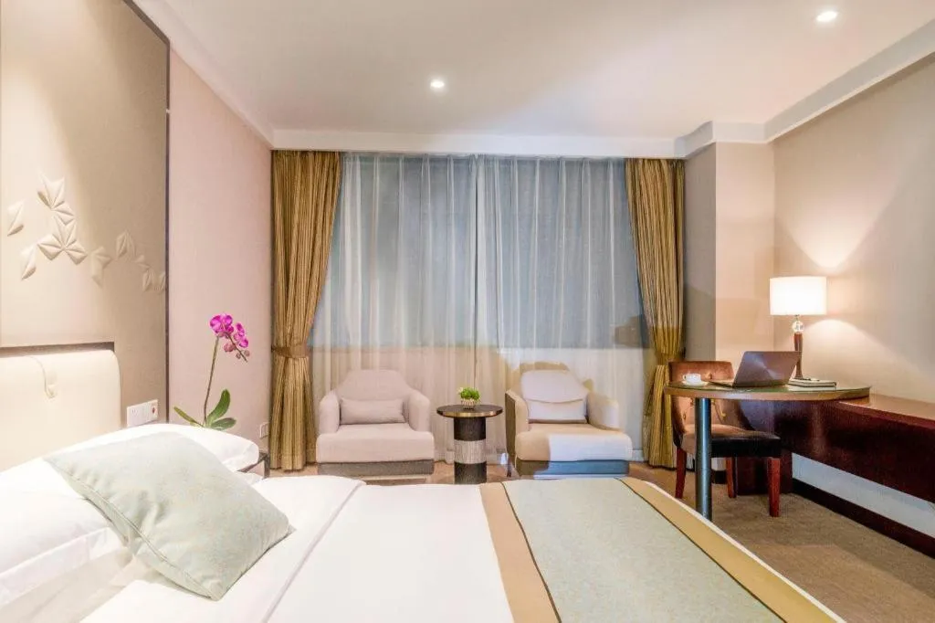 Bed in Langshan Hotel Shenzhen