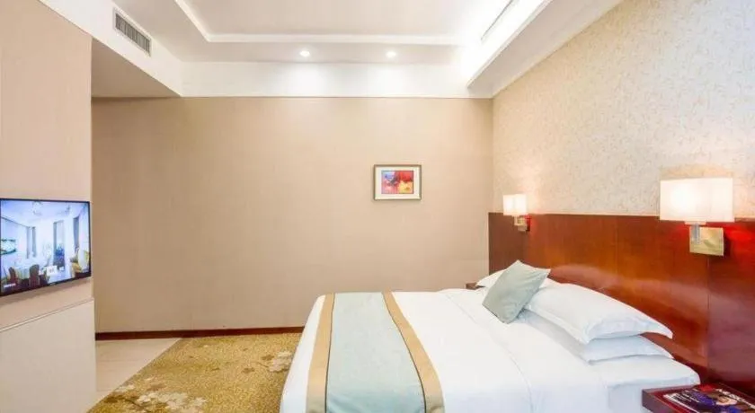 Bed in Langshan Hotel Shenzhen