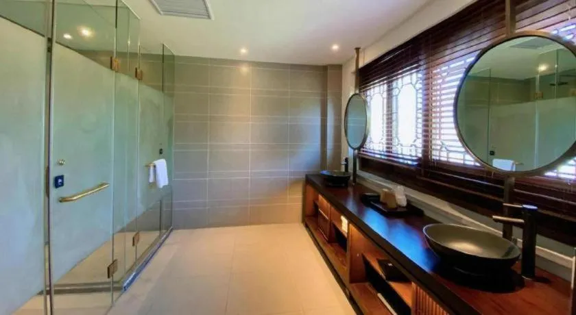 Grand House Chongqing Dazu Rock Carvings