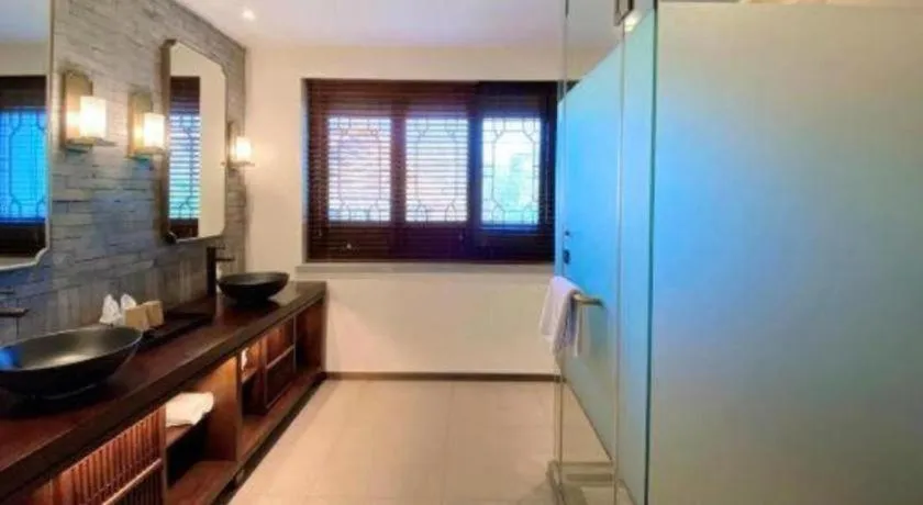 Grand House Chongqing Dazu Rock Carvings