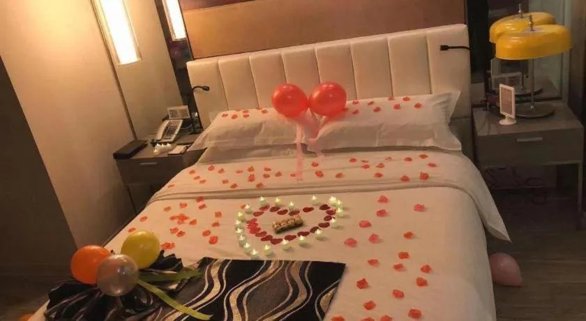 Bed in Jinjiang Metropolo Hotel Hangzhou Xiasha Jinsha Lake