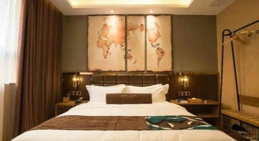 Bed in James Joyce Coffetel·Kaifeng Drum Tower