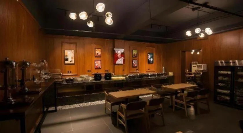 James Joyce Coffetel·Kaifeng Drum Tower