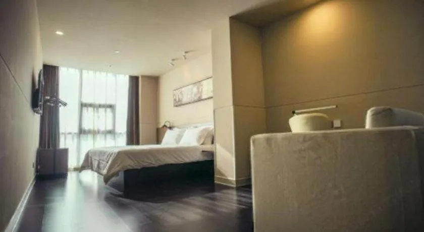 Bed in Jinjiang Inn Select Yancheng Oufeng Hua Street Julong Lake