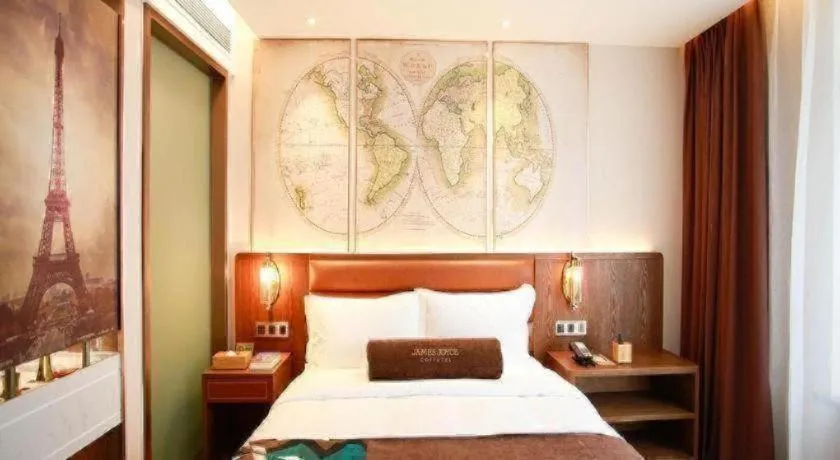 Bed in James Joyce Coffetel Harbin Railway Station Songlei Yuanda Pedestrian Street