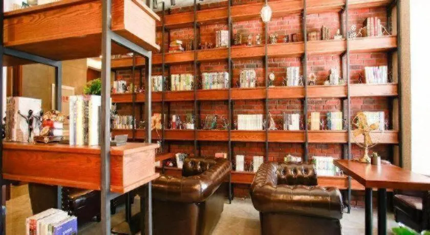 James Joyce Coffetel Harbin Railway Station Songlei Yuanda Pedestrian Street