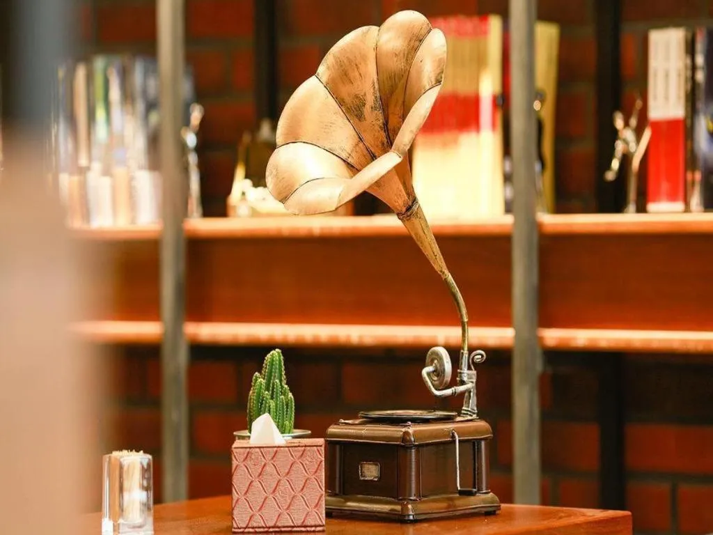 James Joyce Coffetel Harbin Railway Station Songlei Yuanda Pedestrian Street