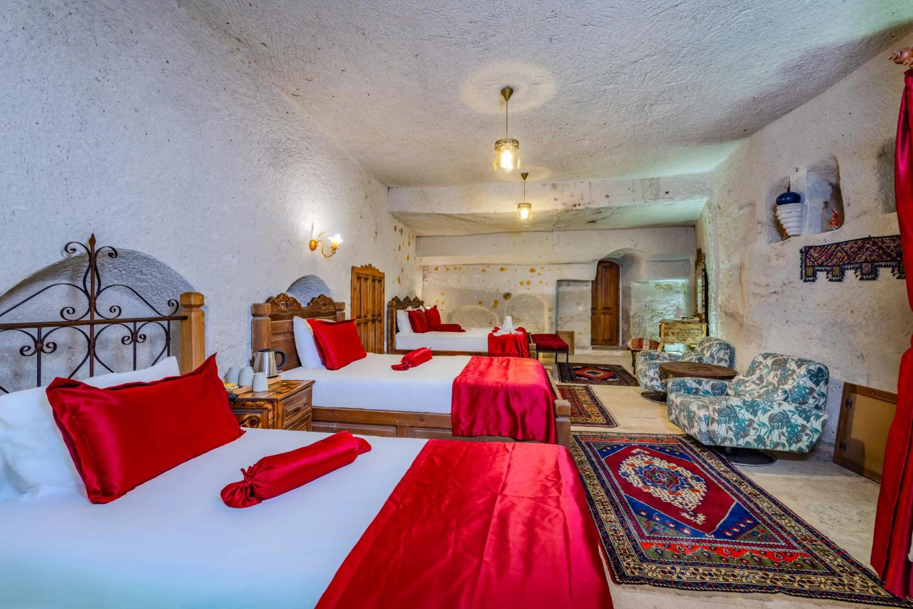 Photo of the whole room, Bed in Onur Cave Cappadocia