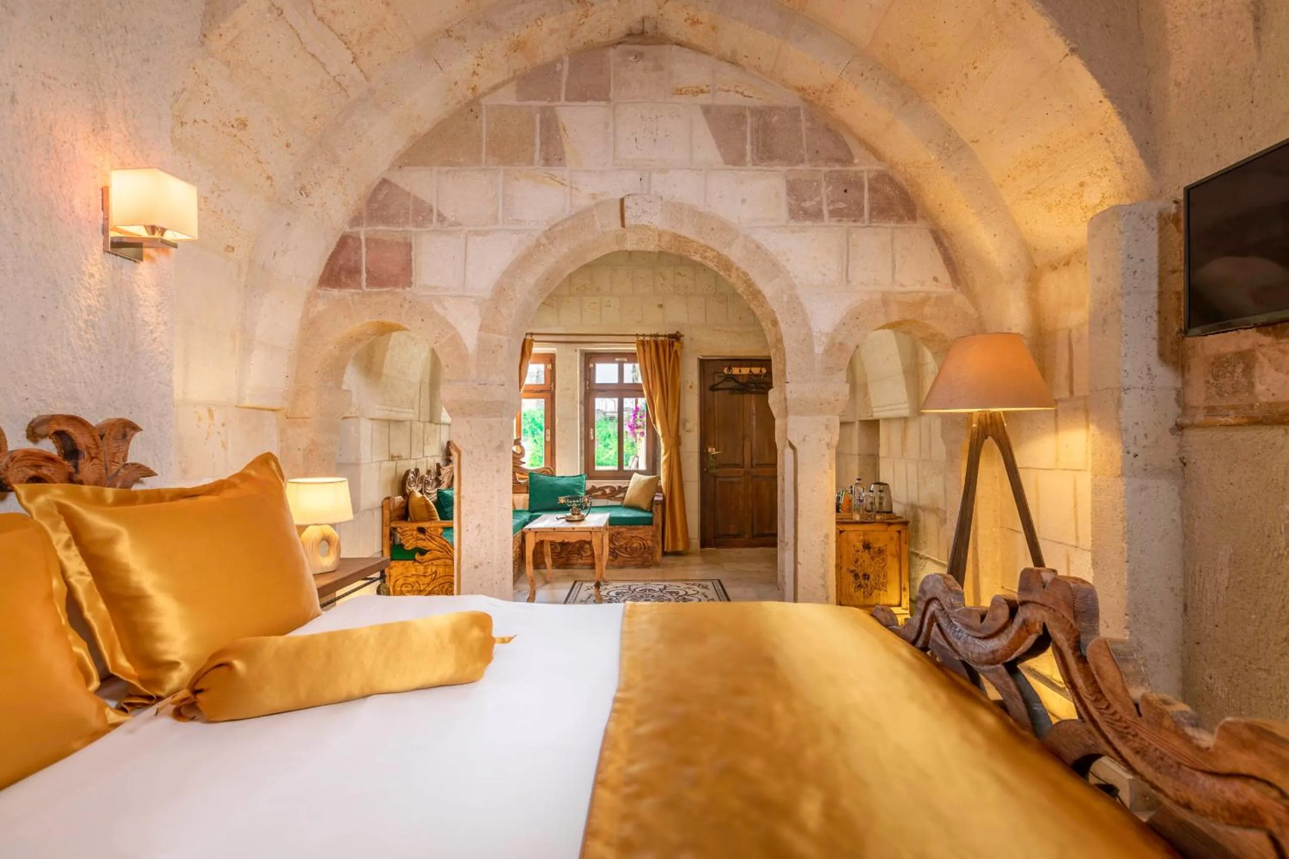 Photo of the whole room, Bed in Onur Cave Cappadocia
