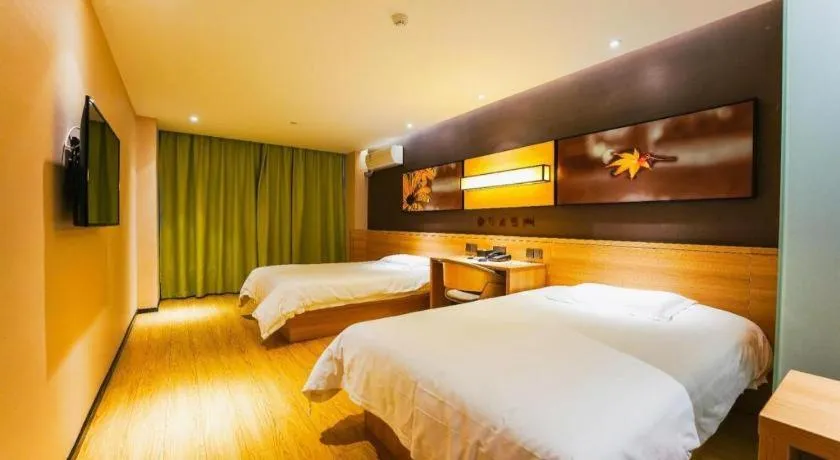 Bed in IU Hotel Nanchang West Railway Metro Station