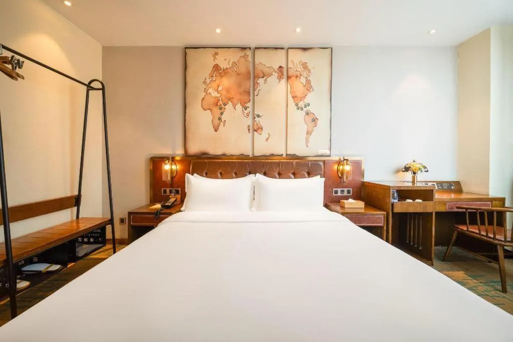 Bed in James Joyce Coffetel Chengdou Wuqing Wanda Plaza