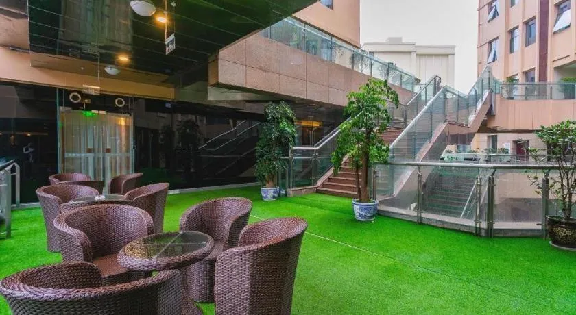 James Joyce Coffetel Chengdou Wuqing Wanda Plaza