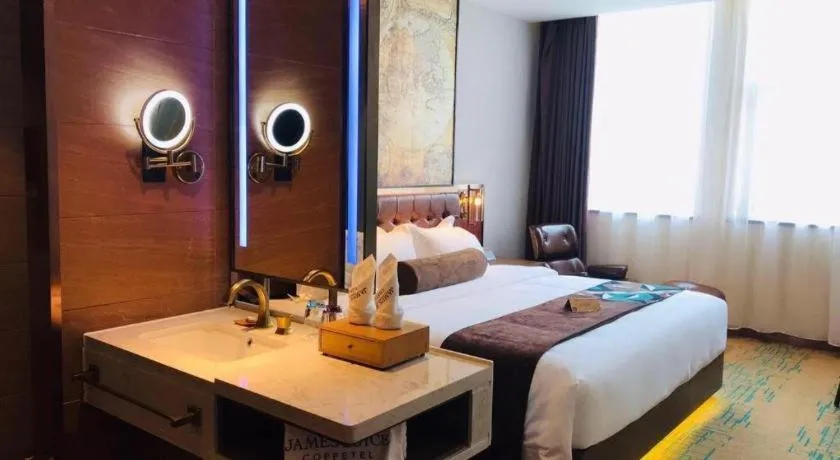 Bed in James Joyce Coffetel Chengdou Wuqing Wanda Plaza