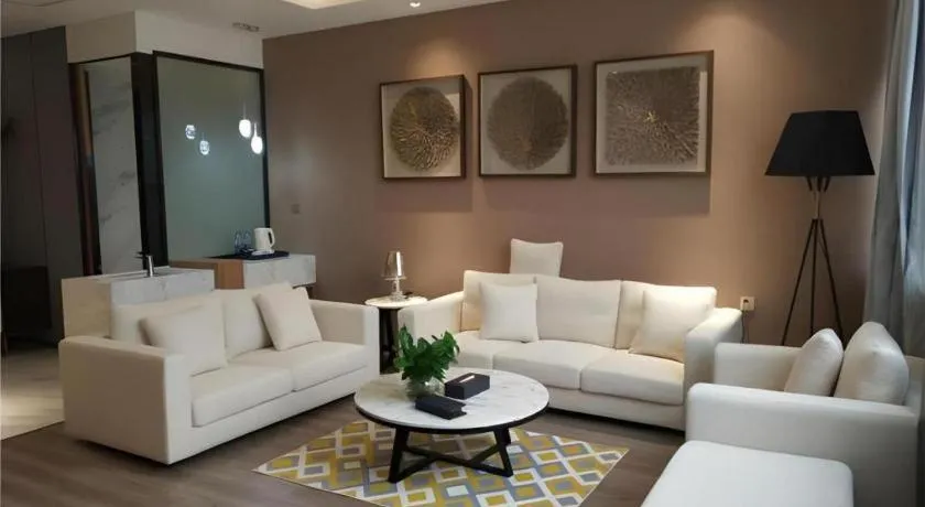 Borrman Hotel Hechi Bama Central Cultural Plaza