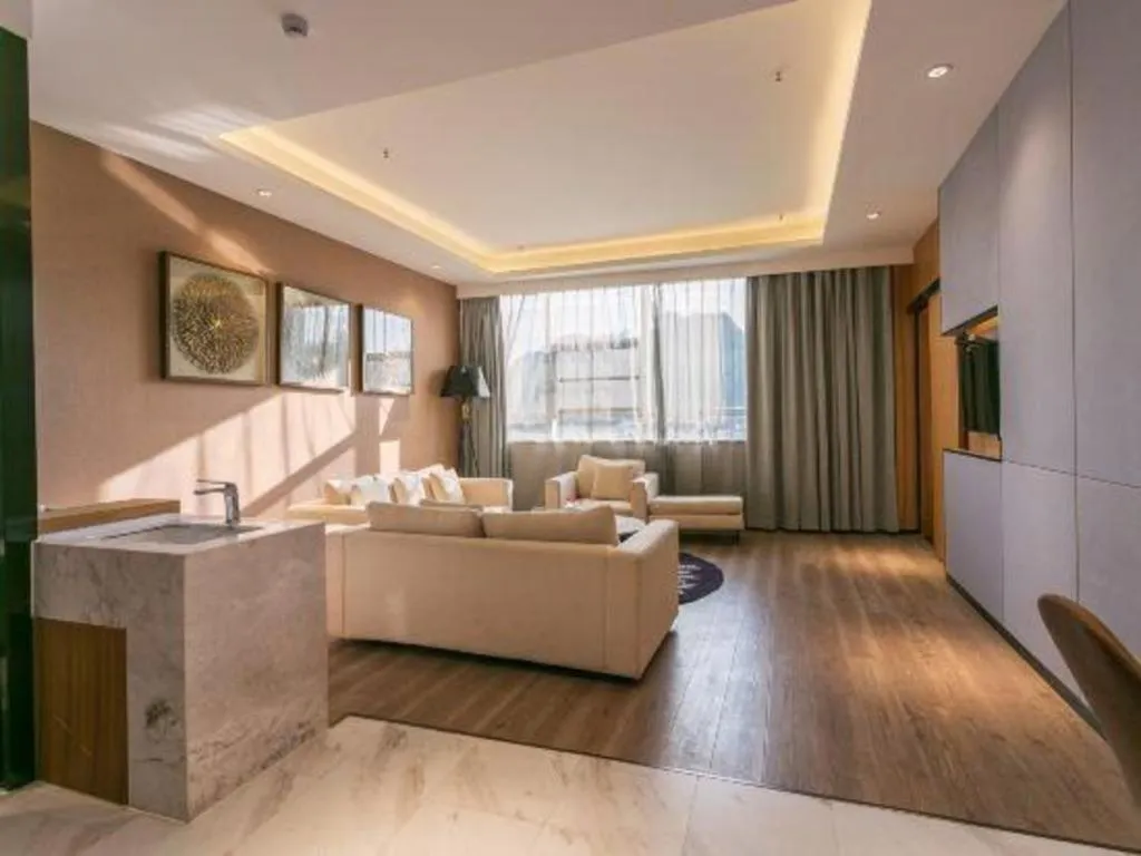 Borrman Hotel Hechi Bama Central Cultural Plaza