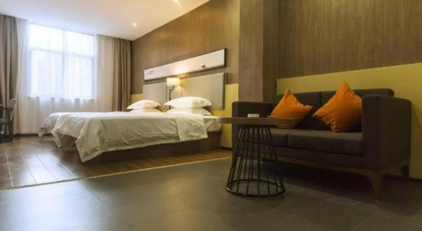 Bed in Jtour Inn Suizhou Yanhe Avenue